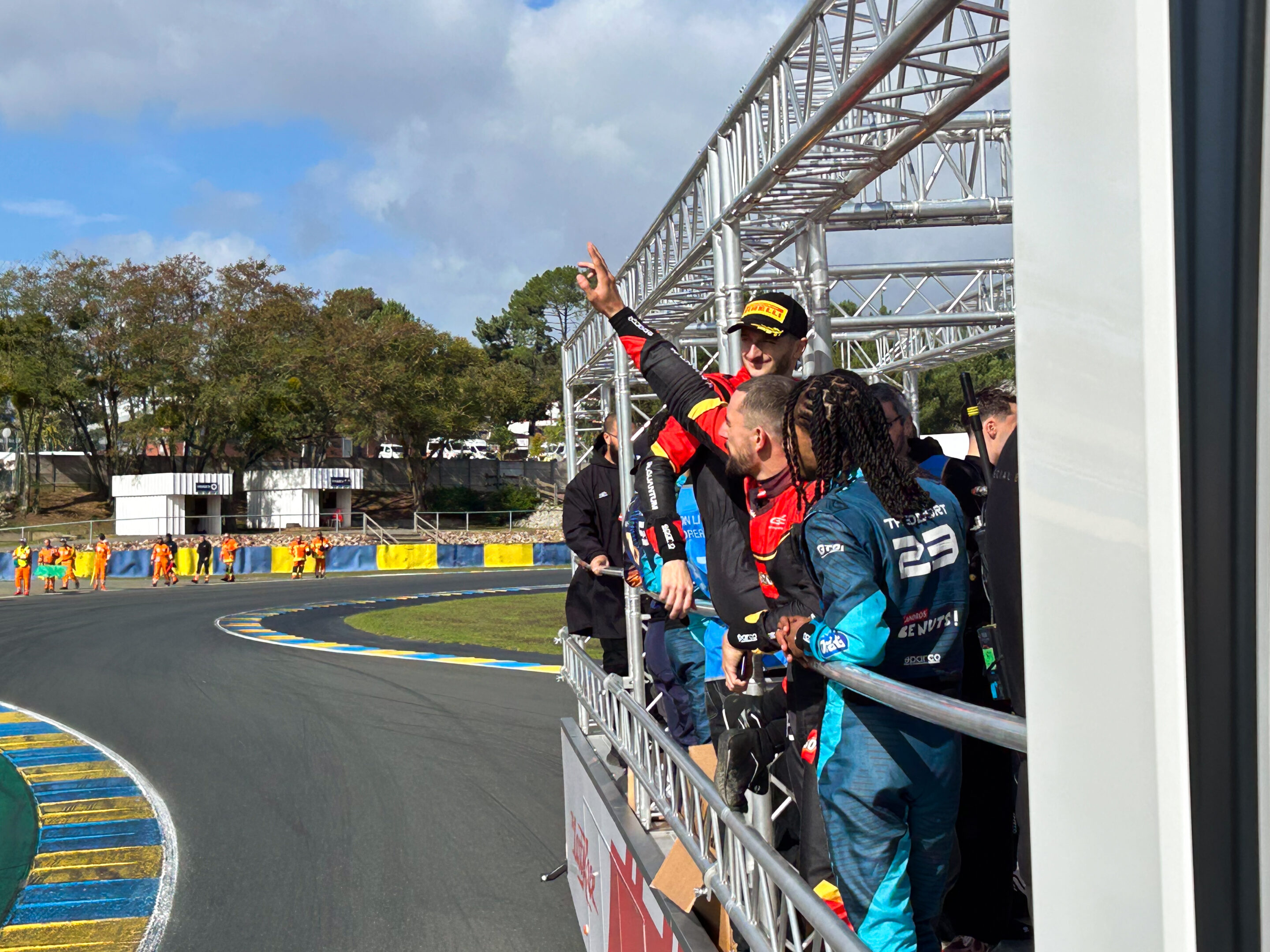 GP EXPLORER-LCR-EVENTS char-parade 2