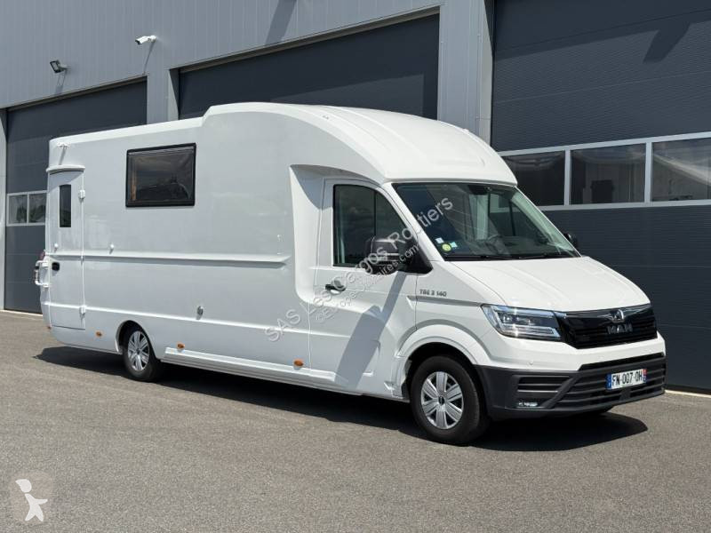 10680875-photo-vehicule_utilitaire