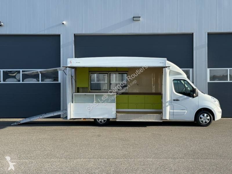 10928306-photo-vehicule_utilitaire